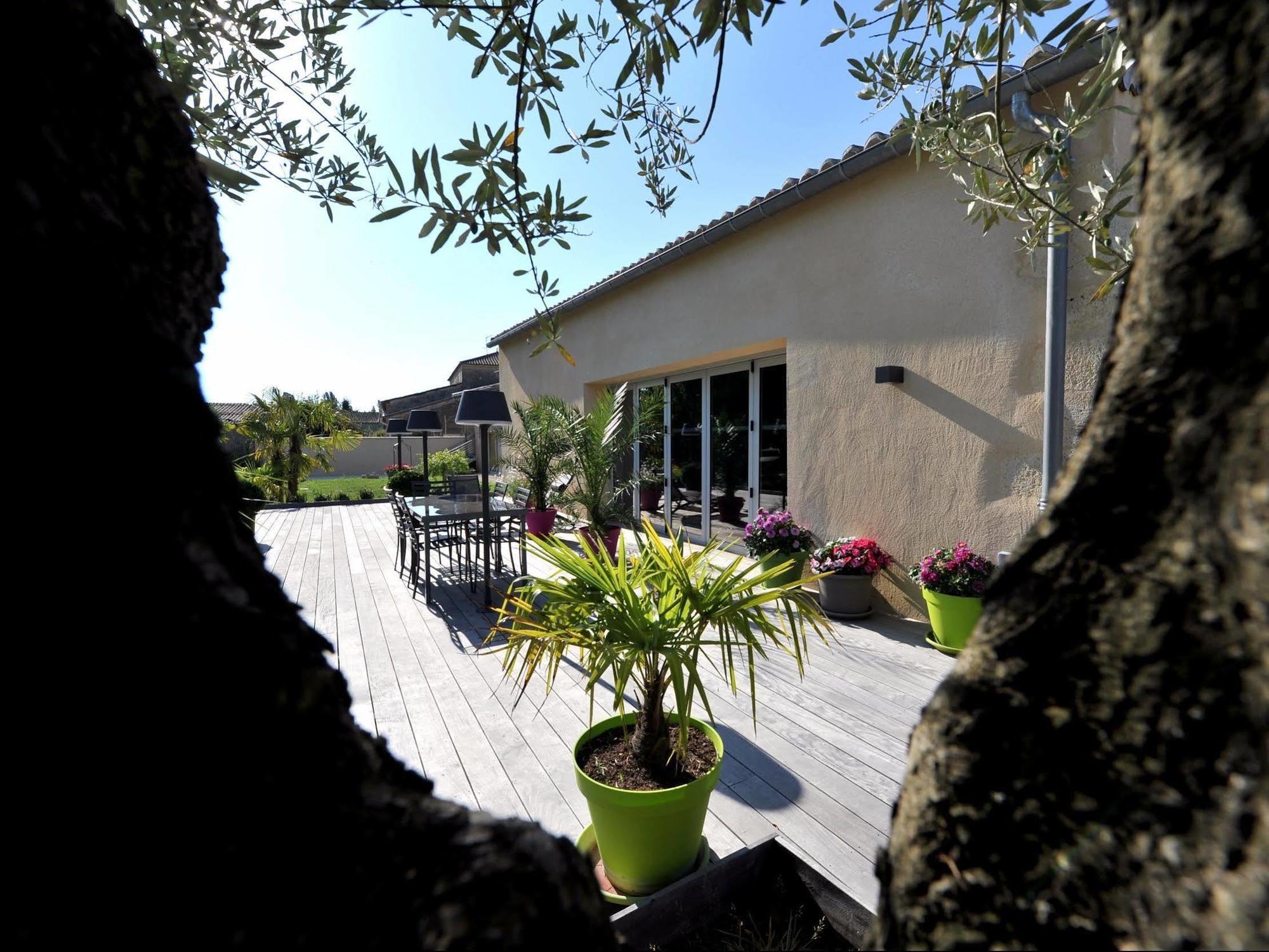 Hôtel Spa Restaurant l'Epicurial Saint-Pey-de-Castets Exterior foto