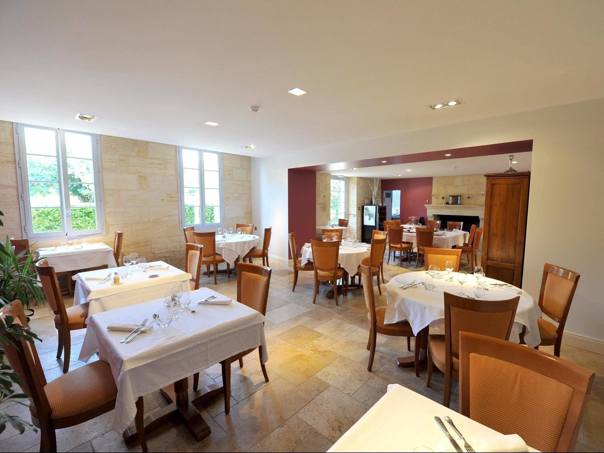 Hôtel Spa Restaurant l'Epicurial Saint-Pey-de-Castets Exterior foto