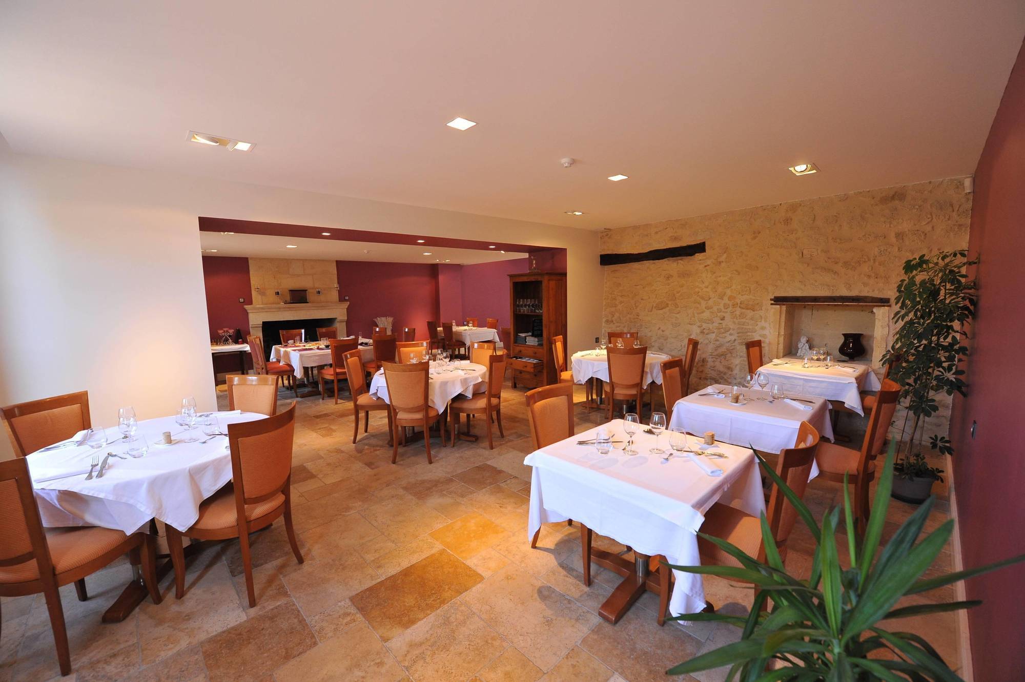 Hôtel Spa Restaurant l'Epicurial Saint-Pey-de-Castets Exterior foto